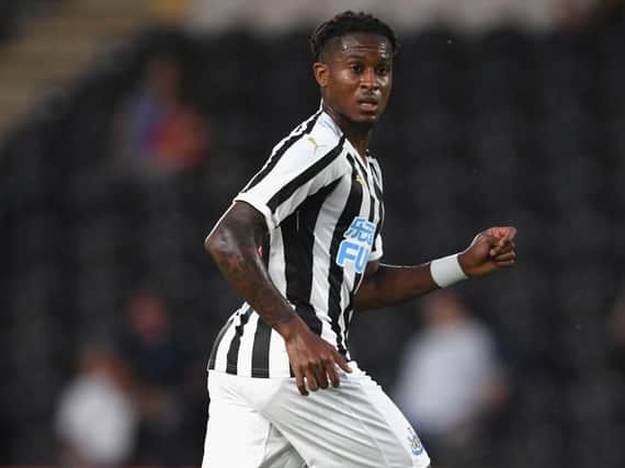 Rolando Aarons.