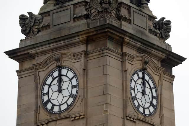 The Westminster Chiming Turret Clock has a main bell weighing two tons and four quarter bells with a combined weight of 35 hundredweight. The two dials are 8' 6" in diameter.