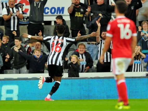 Rolando Aarons has praised ex-Sunderland striker Steven Fletcher