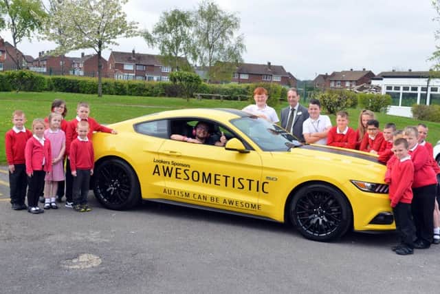 Awesometistic Richard Smith visits Hedworth Primary School in his Ford Mustang.