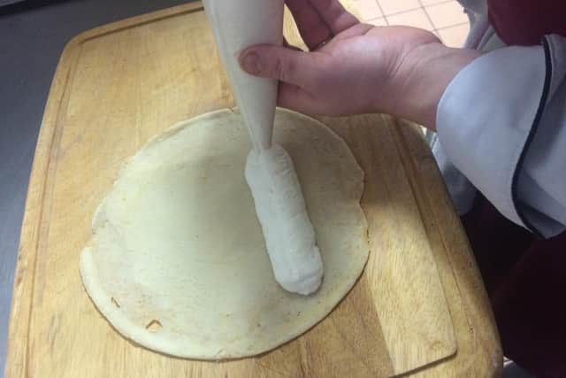 Filling the pancake.