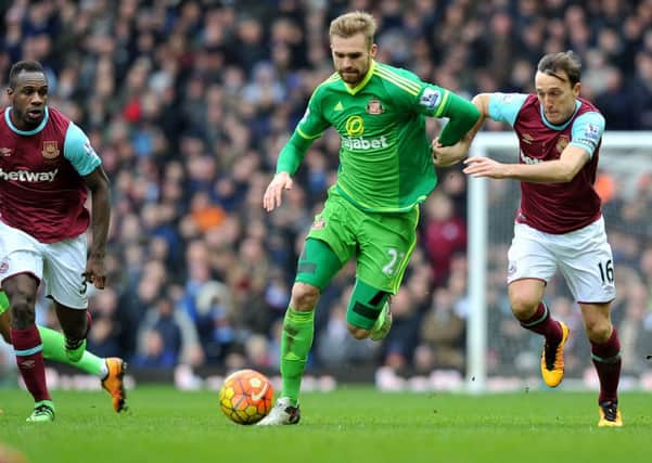 Jan Kirchhoff in action against West Ham United.