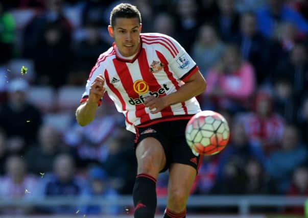 Jack Rodwell misses a great chance for Sunderland