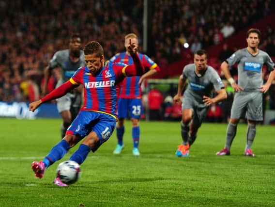 Dwight Gayle scoring against Newcastle