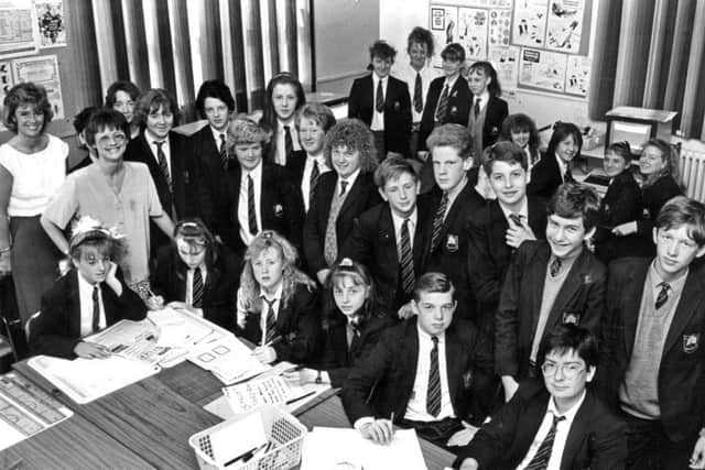 St Wilfrids Comprehensive School 1989  produced a French newspaper