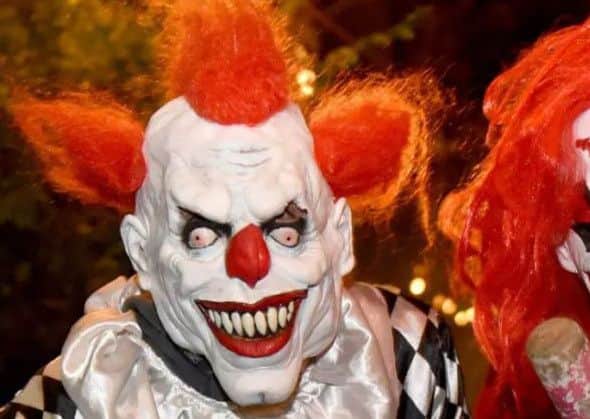 A man in a 'killer clown' mask
