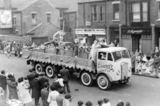Billy Smart's Circus parades down Mortimer Road to Brinkburn Recreation Ground.