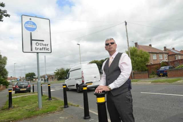 Signage problem at Scotch Estate's new traffic system. Coun Lee Hughes