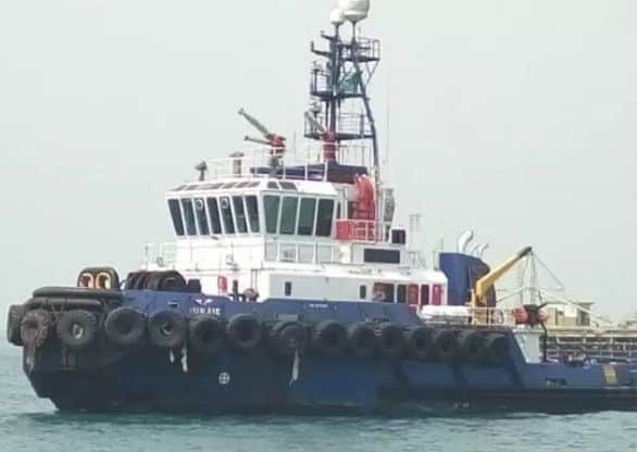 The Juraid tug has 40 Solar Serve window rollers fitted.