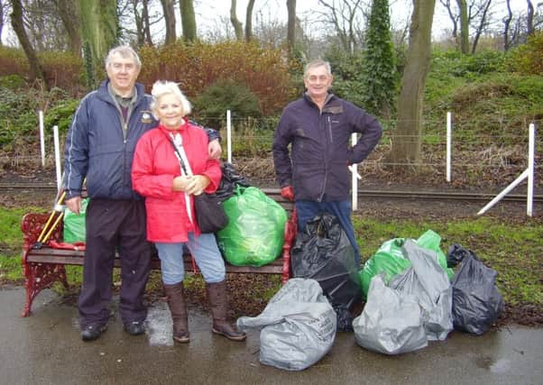 Volunteers at a previous clean up