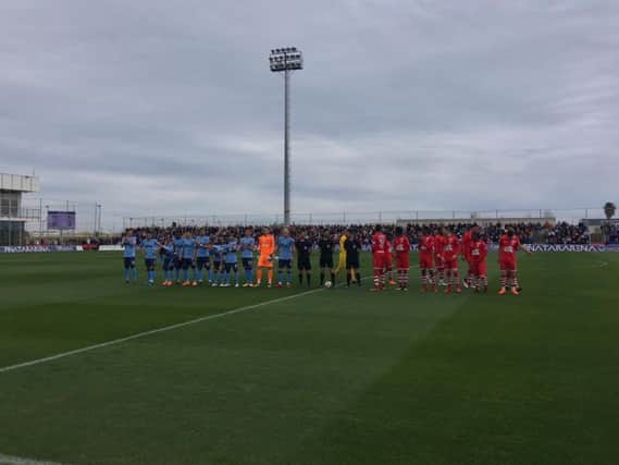 The players at kick-off time
