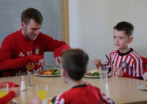 Callum McManaman sits down for lunch with Sunderland's new intake of Under-9s players.