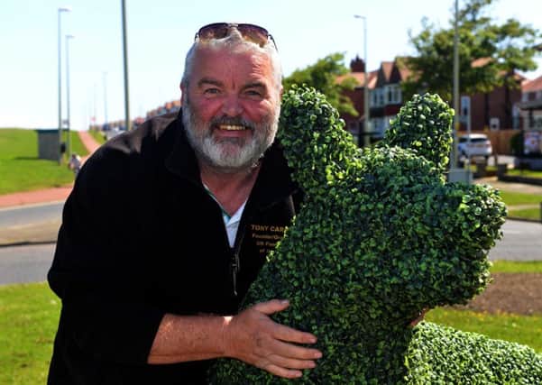Tony Carlisle with the Great North Dog Walk topiary dog.