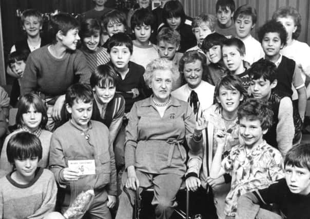 Marie McArthur gave a talk on the problems blind people face to pupils of Mortimer Comprehensive School in 1985.
