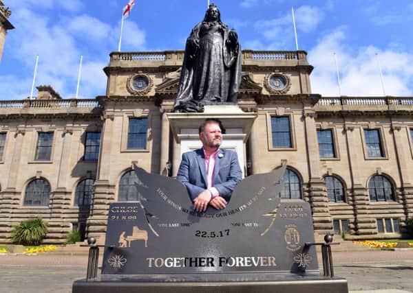 Glenn Rowe is calling on the town to wear pink and blue on the anniversary of Chloe Rutherford and Liam Curry